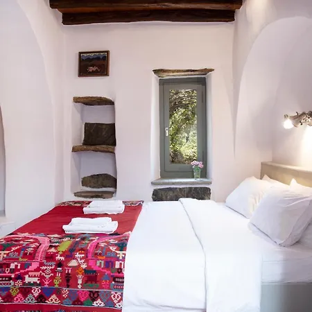 Under The Linden Tree Tinos Country house Xinara