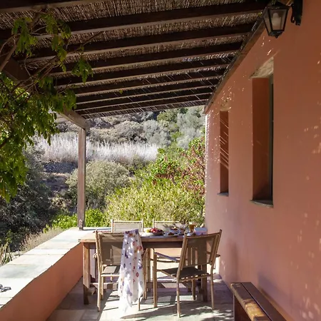 Hétvégi ház Under The Linden Tree Tinos Xinára
