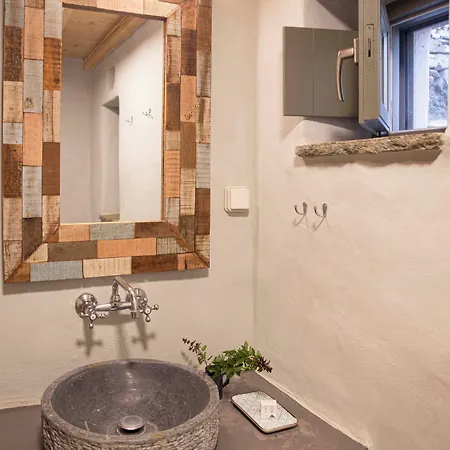 Under The Linden Tree Tinos Country house