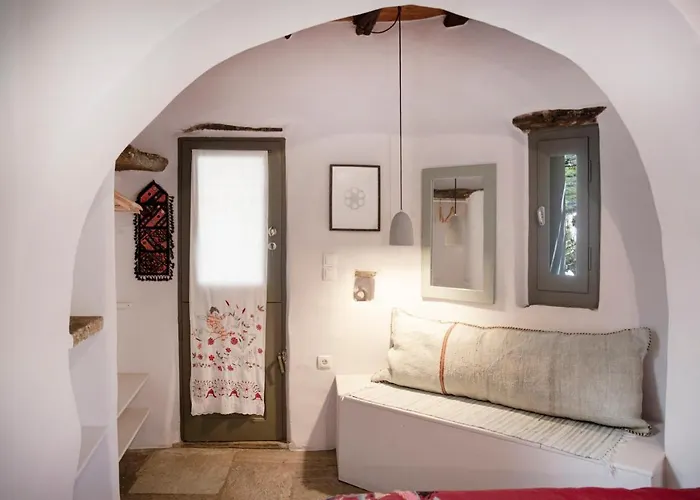 Under The Linden Tree Tinos * Xinara